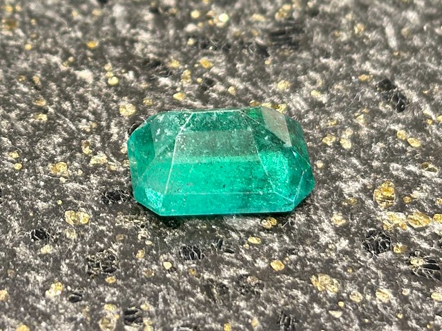 Smaragd 5.80 carat natuurlijke smaragd - afbeelding 4 van  6