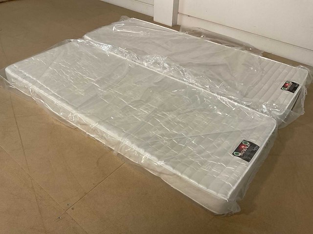Smaragd matras 160 - afbeelding 1 van  6