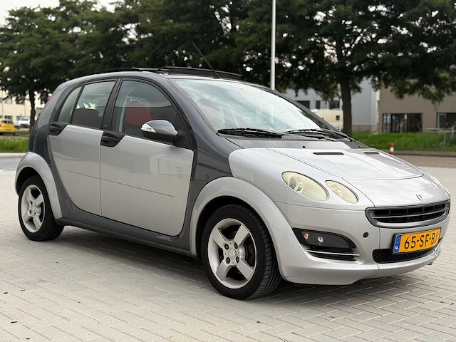 Smart - 2005 - forfour - 1.3 passion - personenauto - afbeelding 2 van  27