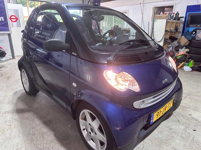 Smart - cabrio - 91-jn-tj- 2002 - afbeelding 4 van  4