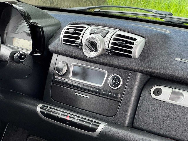 Smart - fortwo cabrio - 1.0 mhd pure - 73000 km - 2011 - 06-rll-1 - personenauto - afbeelding 7 van  21