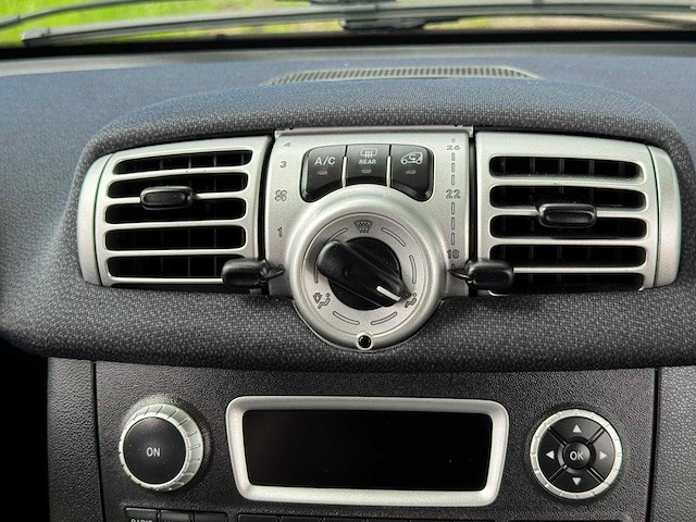 Smart - fortwo cabrio - 1.0 mhd pure - 73000 km - 2011 - 06-rll-1 - personenauto - afbeelding 9 van  21