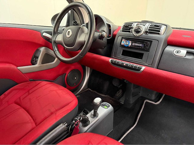 Smart - fortwo coupé - personenauto - 2009 - camperaansluiting met triangle - afbeelding 4 van  23