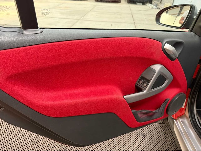 Smart - fortwo coupé - personenauto - 2009 - camperaansluiting met triangle - afbeelding 9 van  23