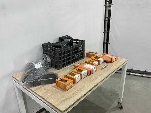 Smart - keilbouten en diversen - afbeelding 1 van  7