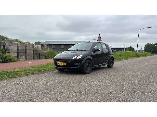 Smart forfour 1.0 pure | 76-td-ff i - afbeelding 1 van  13