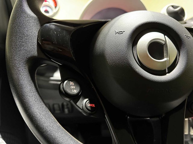 Smart fortwo eq 18 kwh 82pk 2019, l-112-gp - afbeelding 12 van  40