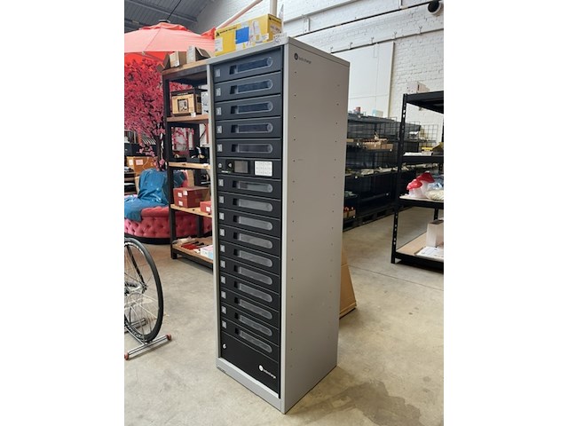 Smart locker, netwerkkluis, lockncharge, fuyl tower 15 - afbeelding 1 van  5