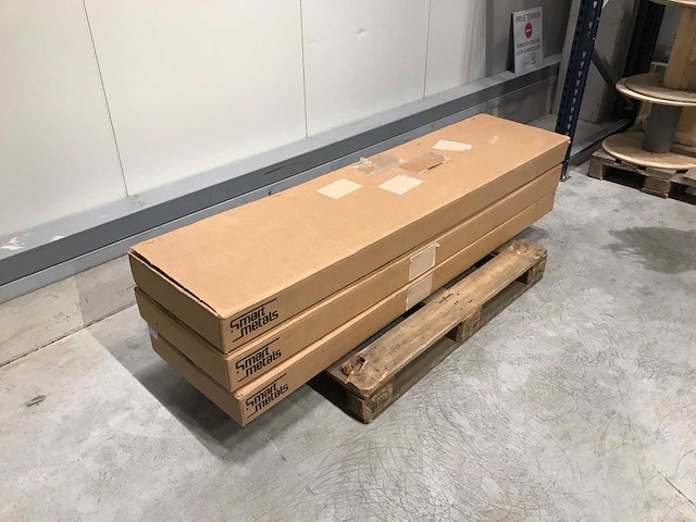 Smart metals (062.8222) light series incl. bracket max. vesa 200 stands (new) (3x) - afbeelding 2 van  6
