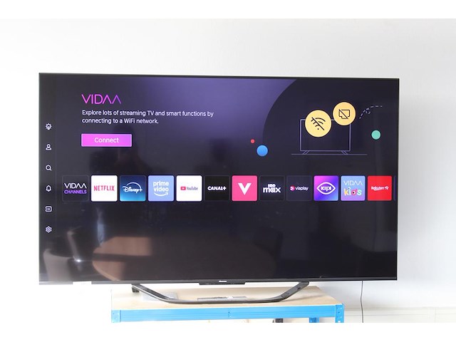 Smart tv hisense 65u72kq. 65 inch. - afbeelding 1 van  3