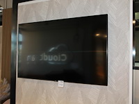 Smart tv samsung 55 inch met muurbeugel en afstandsbediening. - afbeelding 1 van  2