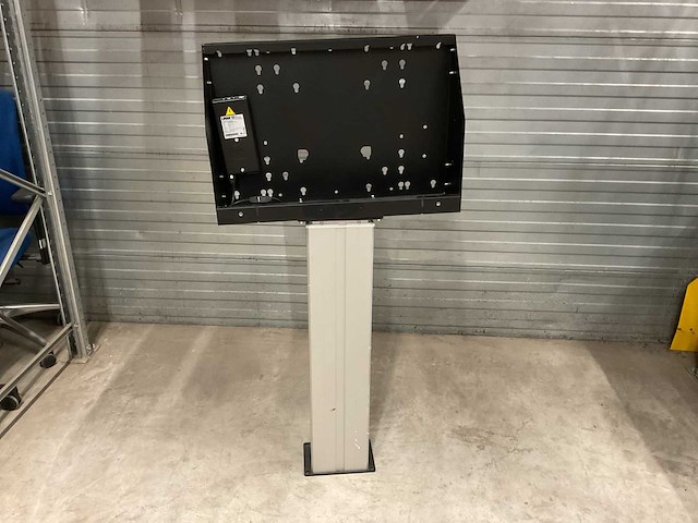 Smartmetals 052.7200 elektrische wand-/vloerlift - afbeelding 1 van  6