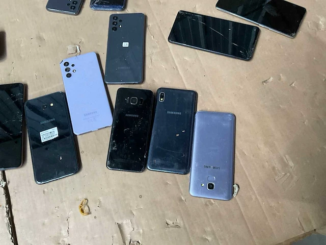 Smartphone (14x) - afbeelding 2 van  6
