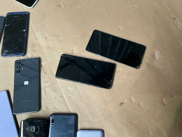 Smartphone (14x) - afbeelding 3 van  6