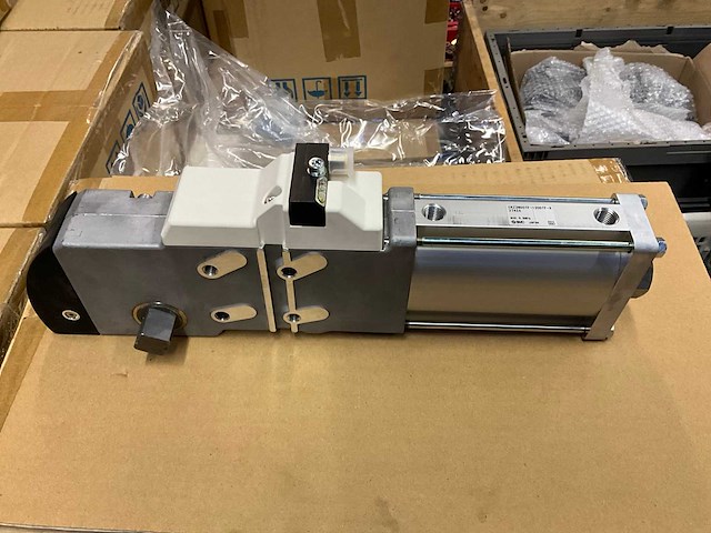 Smc ckz3n50tf pneumatische actuator (38x) - afbeelding 2 van  5