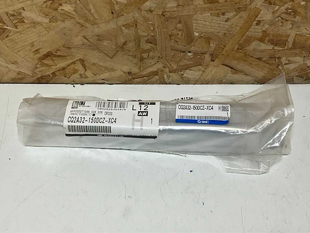 Smc cq2a32-150dcz cilinder long stroke - afbeelding 2 van  4