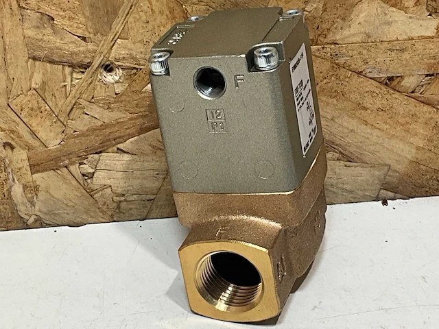 Smc evnb202b-f15a pneumatische ventiel (3x) - afbeelding 2 van  4