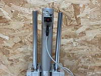 Smc mgcmf32-s7585-200 geleide pneumatische cilinder - afbeelding 2 van  17