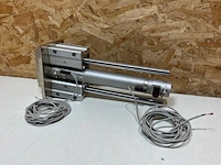 Smc mgcmf32-s7585-200 geleide pneumatische cilinder - afbeelding 9 van  17