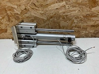 Smc mgcmf32-s7585-200 geleide pneumatische cilinder - afbeelding 10 van  17