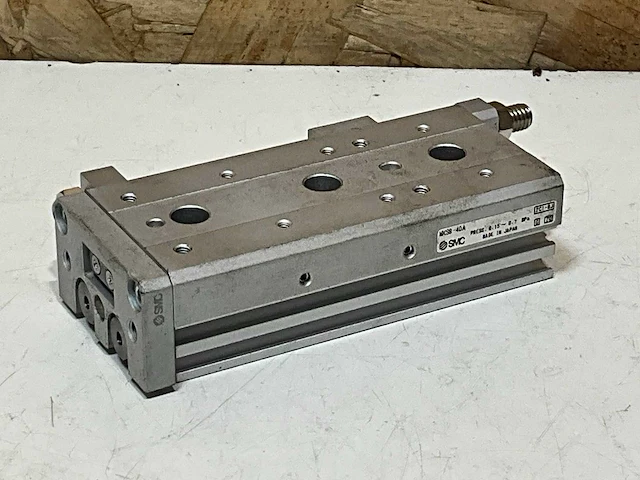 Smc mxs8-40a slede met kruisrolgeleiding (2x) - afbeelding 1 van  5