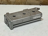 Smc mxs8-40a slede met kruisrolgeleiding (2x)