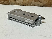 Smc mxs8-40a slede met kruisrolgeleiding (2x) - afbeelding 2 van  5