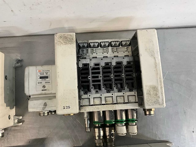 Smc pneumatisch solenoïdeklep manifold (5x) - afbeelding 4 van  6
