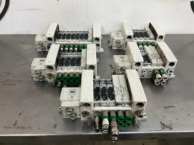 Smc pneumatisch solenoïdeklep manifold (5x) - afbeelding 1 van  6