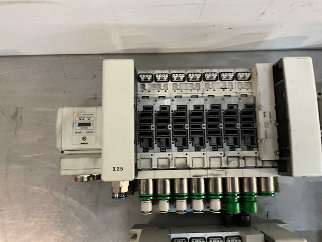 Smc pneumatisch solenoïdeklep manifold (5x) - afbeelding 5 van  6