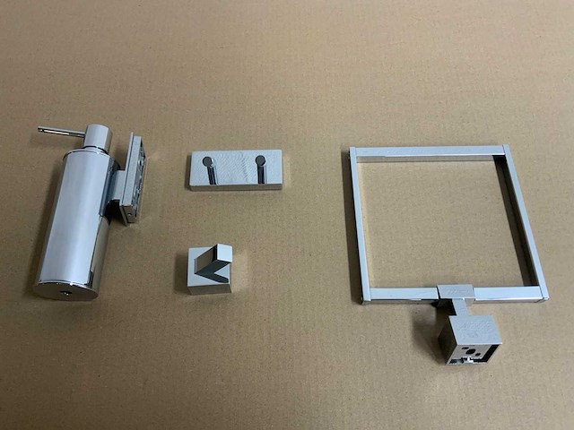 Smedbo - diverse badaccessoires chroom - afbeelding 1 van  15