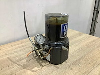 Smeermpomp - afbeelding 1 van  3