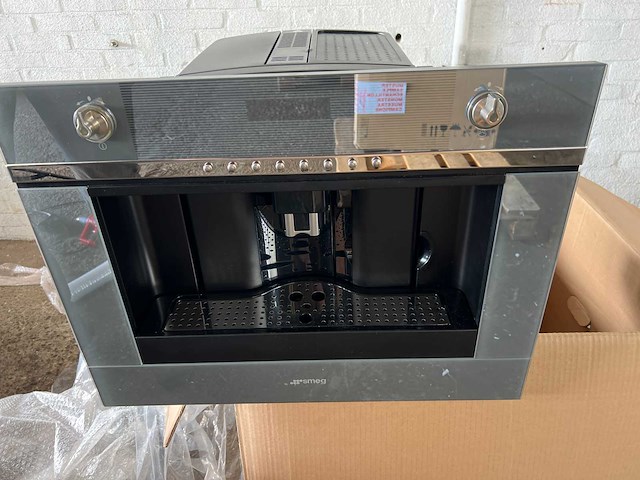 Smeg cmsc45ne koffiemachine zwart - afbeelding 2 van  3