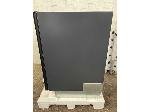 Smeg cvi338rx3 wijnkoeler compressorwijnkoeler ingebouwd zwart, roestvrijstaal 38 fles(sen) - afbeelding 5 van  6