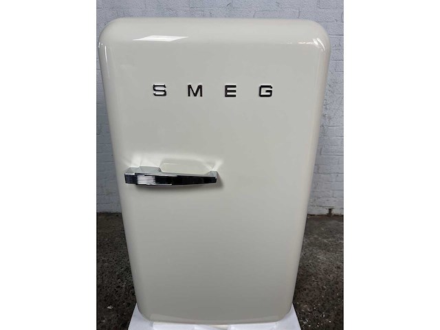 Smeg fab10rcr6 - afbeelding 1 van  4