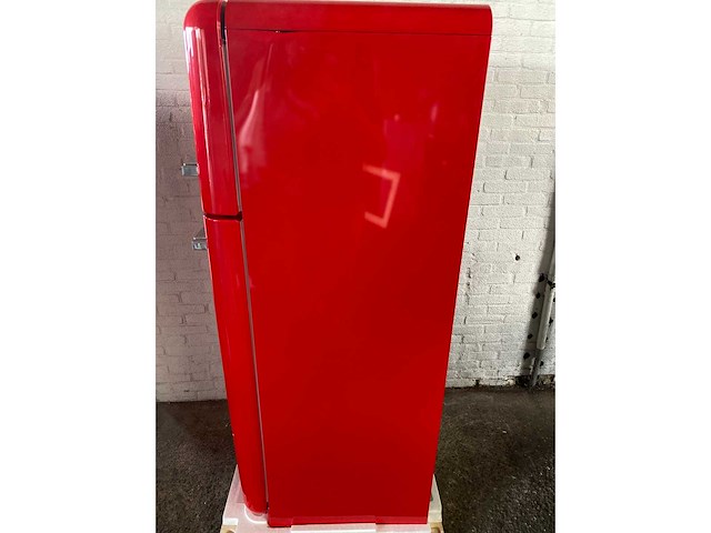 Smeg fab30lrd6 koel-vriescombinatie vrijstaand 294 l rood - afbeelding 3 van  6