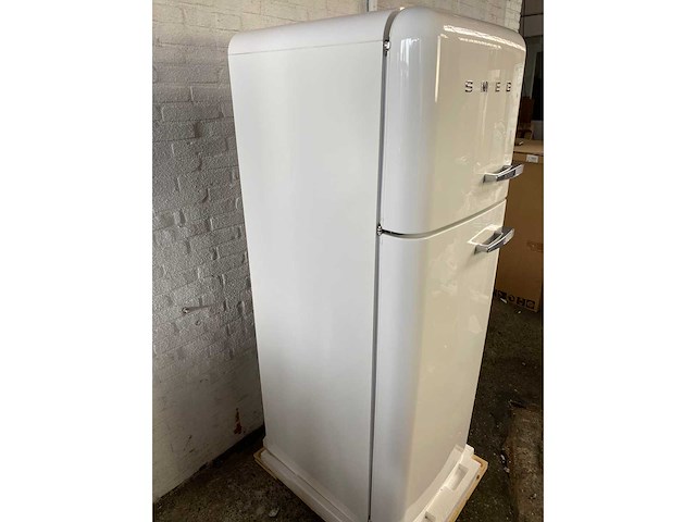 Smeg fab30lwh5 koel- en vriescombinatie scharnier links wit - afbeelding 2 van  5