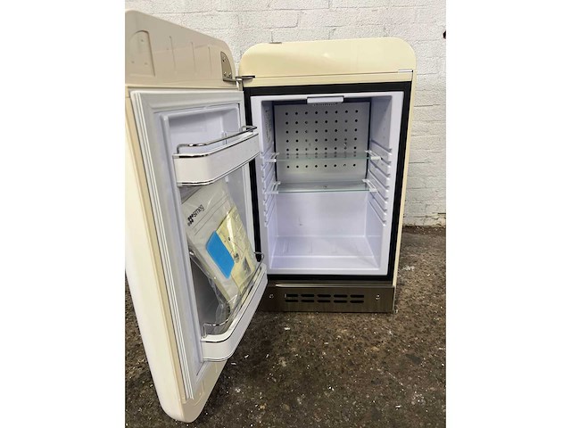 Smeg fab5lcr5 koelkast 34 l d crème - afbeelding 2 van  5