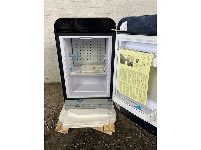 Smeg fab5rbl5 mini-koelkast - afbeelding 1 van  1