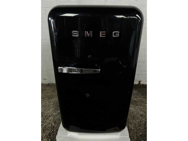 Smeg fab5rbl5 mini-koelkast - afbeelding 1 van  5