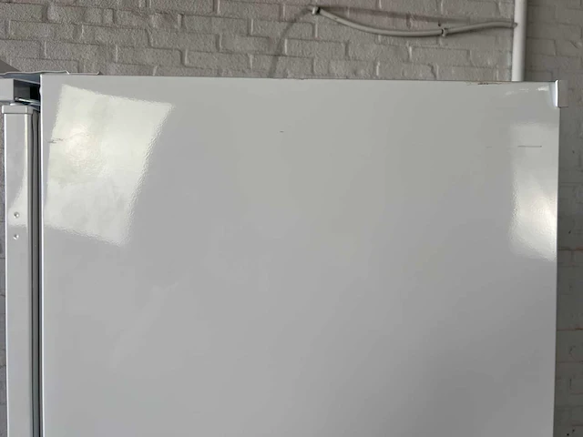 Smeg koel-vriescombinatie c875tne 370 liter energielabel e - afbeelding 9 van  9