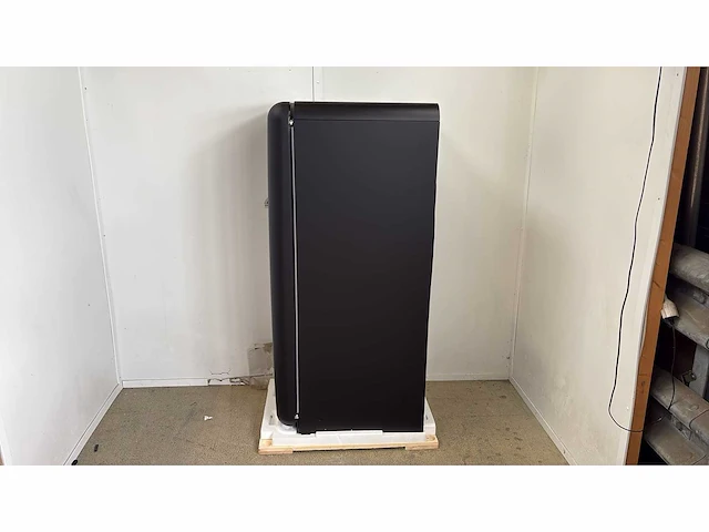 Smeg koelkast fab28rdblm5 270 liter energielabel d - afbeelding 3 van  6