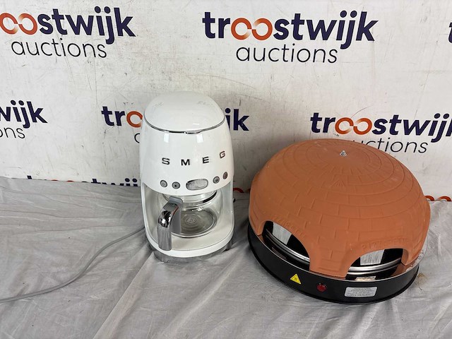 Smeg koffiemachine – espressomachine | emerio pizzarette origineel – 6-persoons pizza-oven - afbeelding 1 van  2
