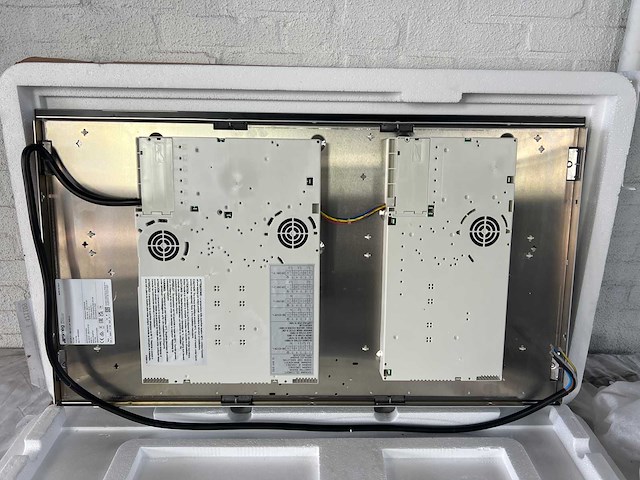 Smeg linea sim1963d inductiekookplaat zwart ingebouwd 90 cm - afbeelding 4 van  4