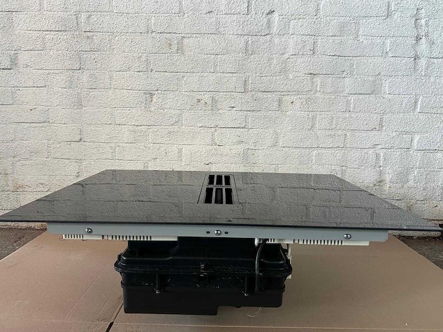 Smeg universal hobd472d2 kookplaat zwart ingebouwd 70 cm inductiekookplaat zones 4 zone(s) inbouw afzuigkap - afbeelding 1 van  1