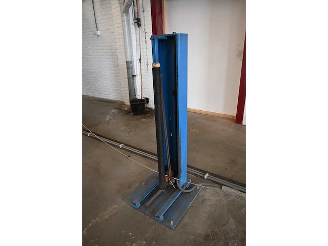 Smeral trnava - len63c - cnc excenterpers met draadaanvoerunit en gsw schwabe coil aanvoer unit - afbeelding 3 van  8