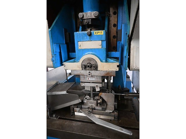 Smeral trnava - len63c - cnc excenterpers met draadaanvoerunit en gsw schwabe coil aanvoer unit - afbeelding 7 van  8