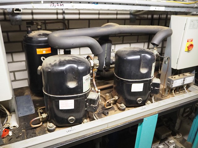 Smeva/l'unite hermetique - afbeelding 19 van  22