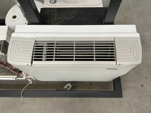 Smith / ventilclima / airwell - verrijdbaar warmtepompinstalatie 86x285x145 cm - afbeelding 35 van  36