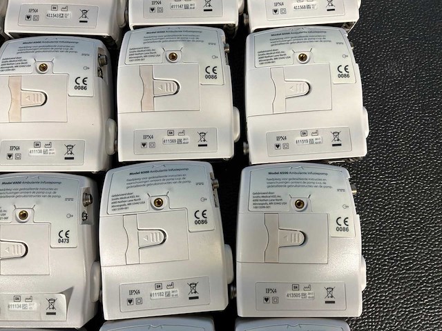 Smiths industrie - cadd legacy plus - infusion pump (20x) - afbeelding 2 van  12